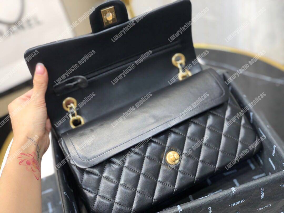 Ch*el classic medium flap bag black lambskin