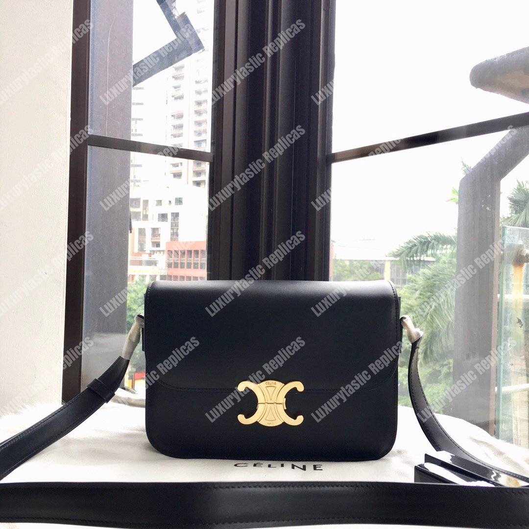 Ce**e medium triomphe bag in shiny calfskin black