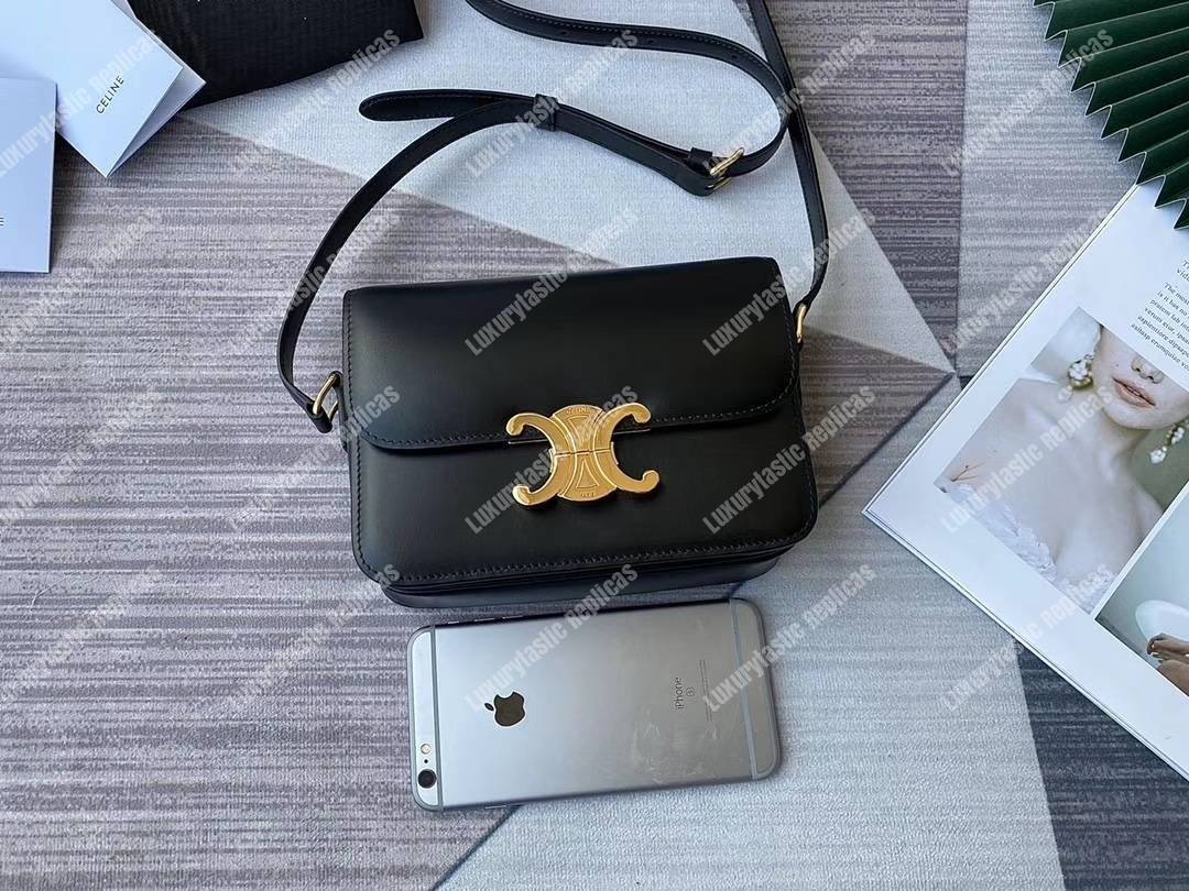 Ce**e teen triomphe bag in shiny calfskin black