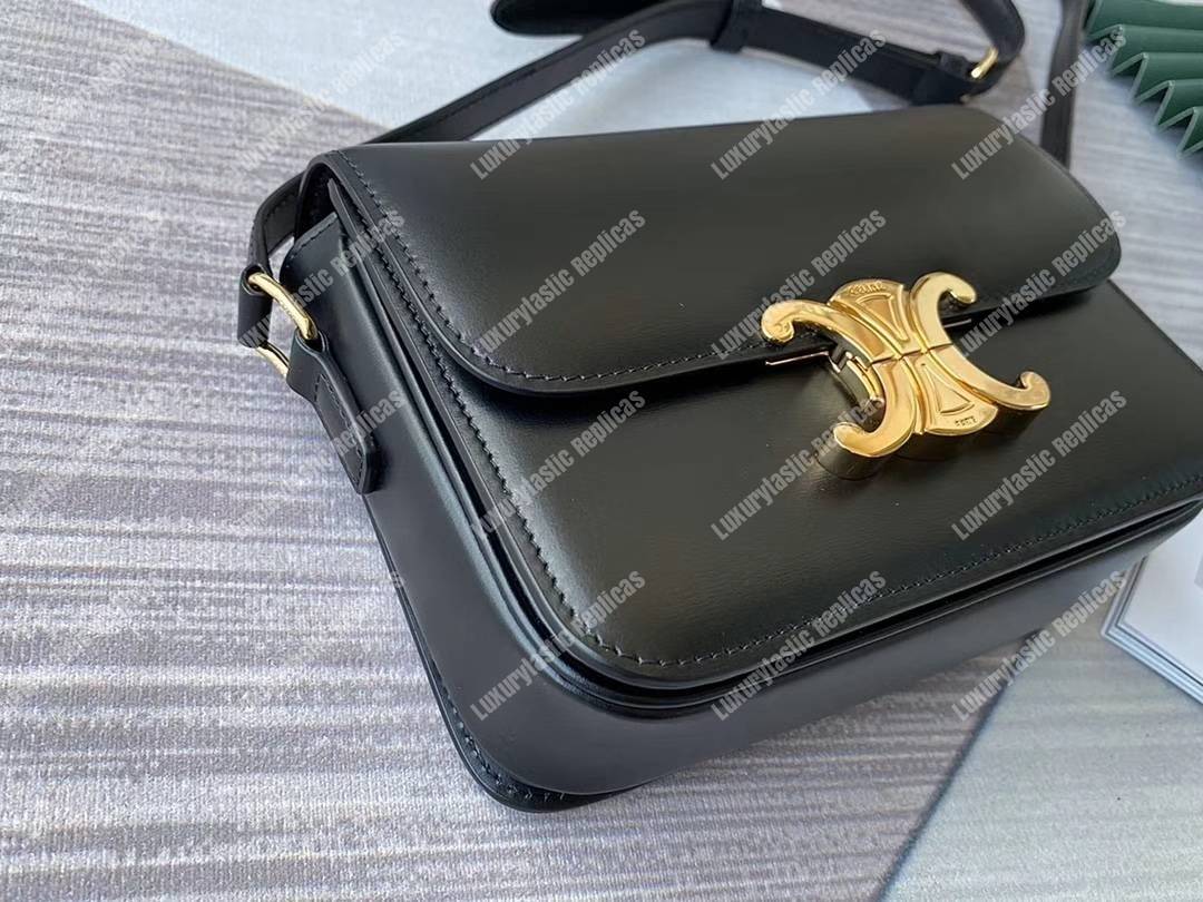Ce**e teen triomphe bag in shiny calfskin black