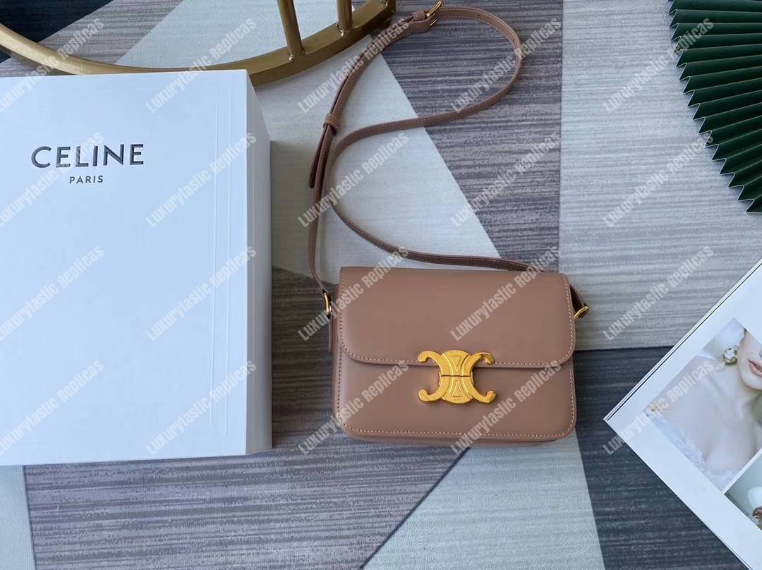 Ce**e teen triomphe bag in shiny calfskin nude