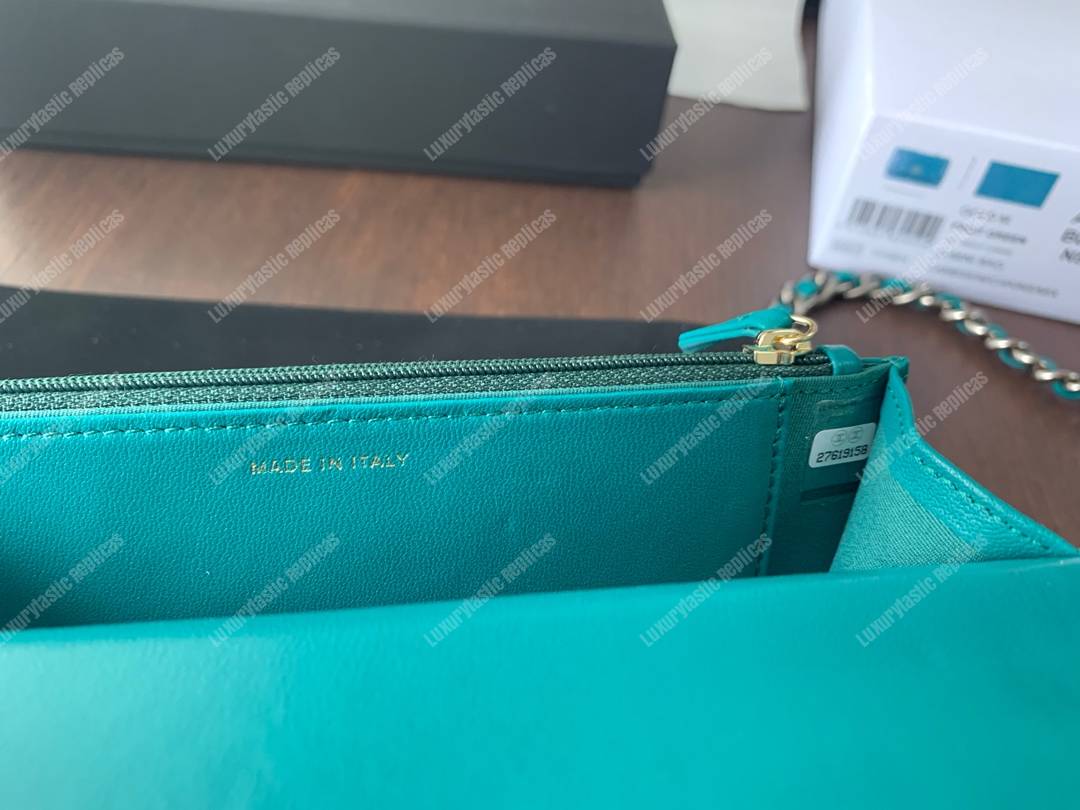 Ch*el 19 wallet on chain blue