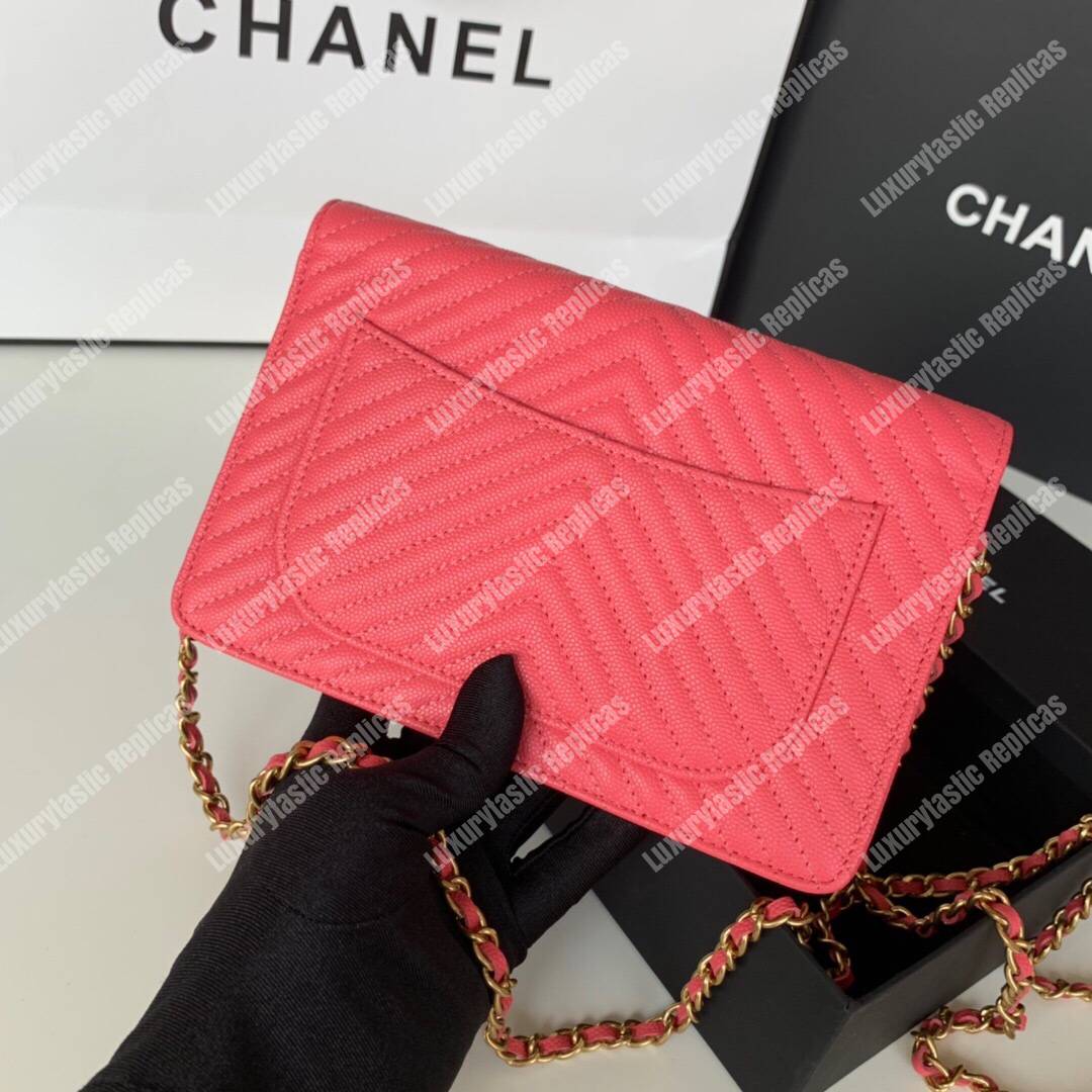 Ch*el wallet on chain pink