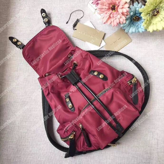 B**rry the small rucksack in maroon