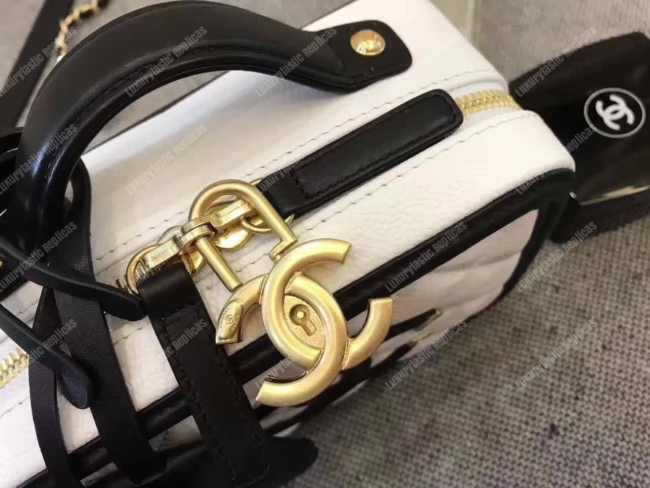 Ch*el small vanity case white