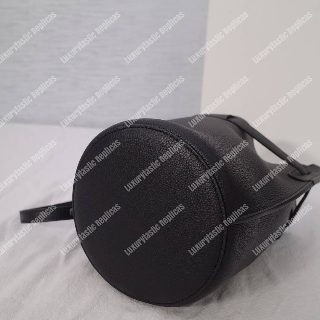 Ce**e big nano bucket in supple grained calfskin black