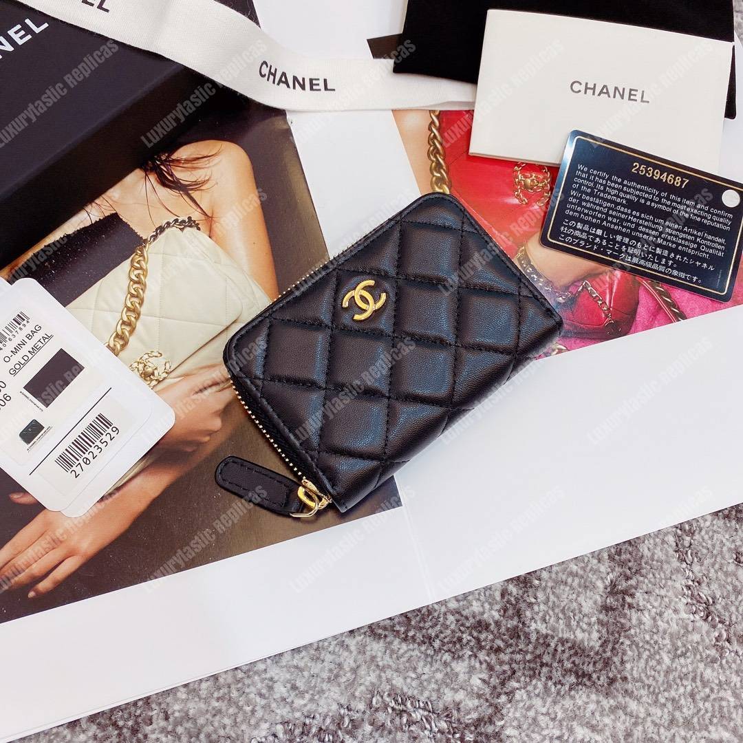 Classic Zipped Card Holder Gold Toned Lambskin Black