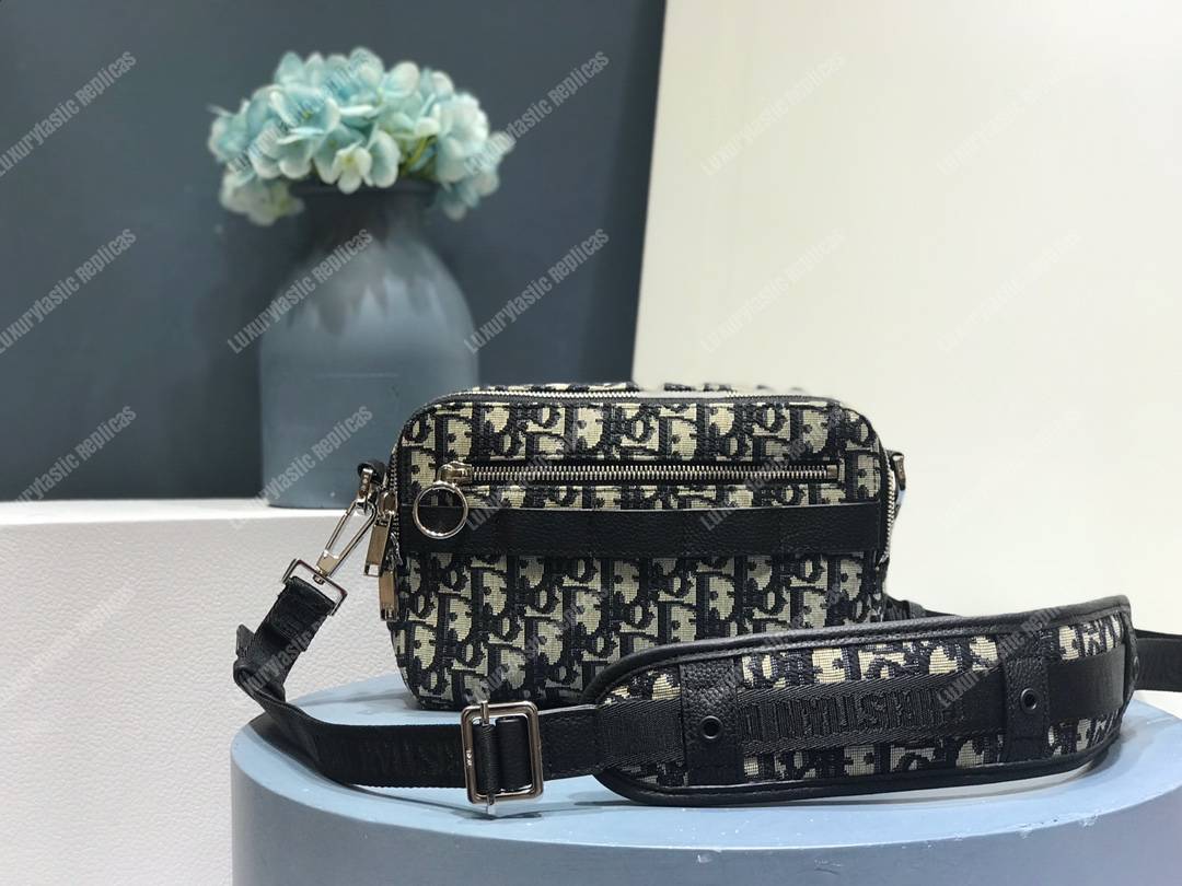 safari D*or oblique messenger bag