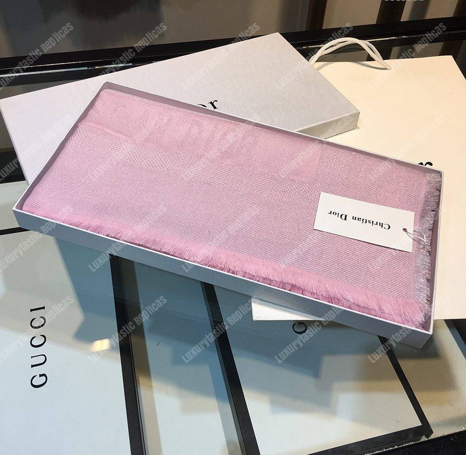 CD Oblique 140 Stole Pink