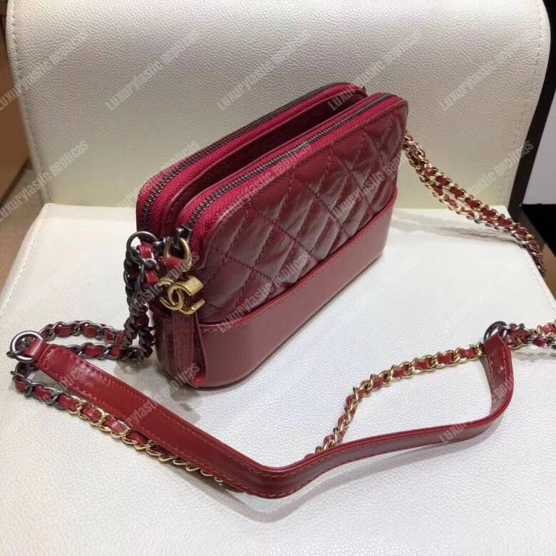 Ch*el clutch with chain red