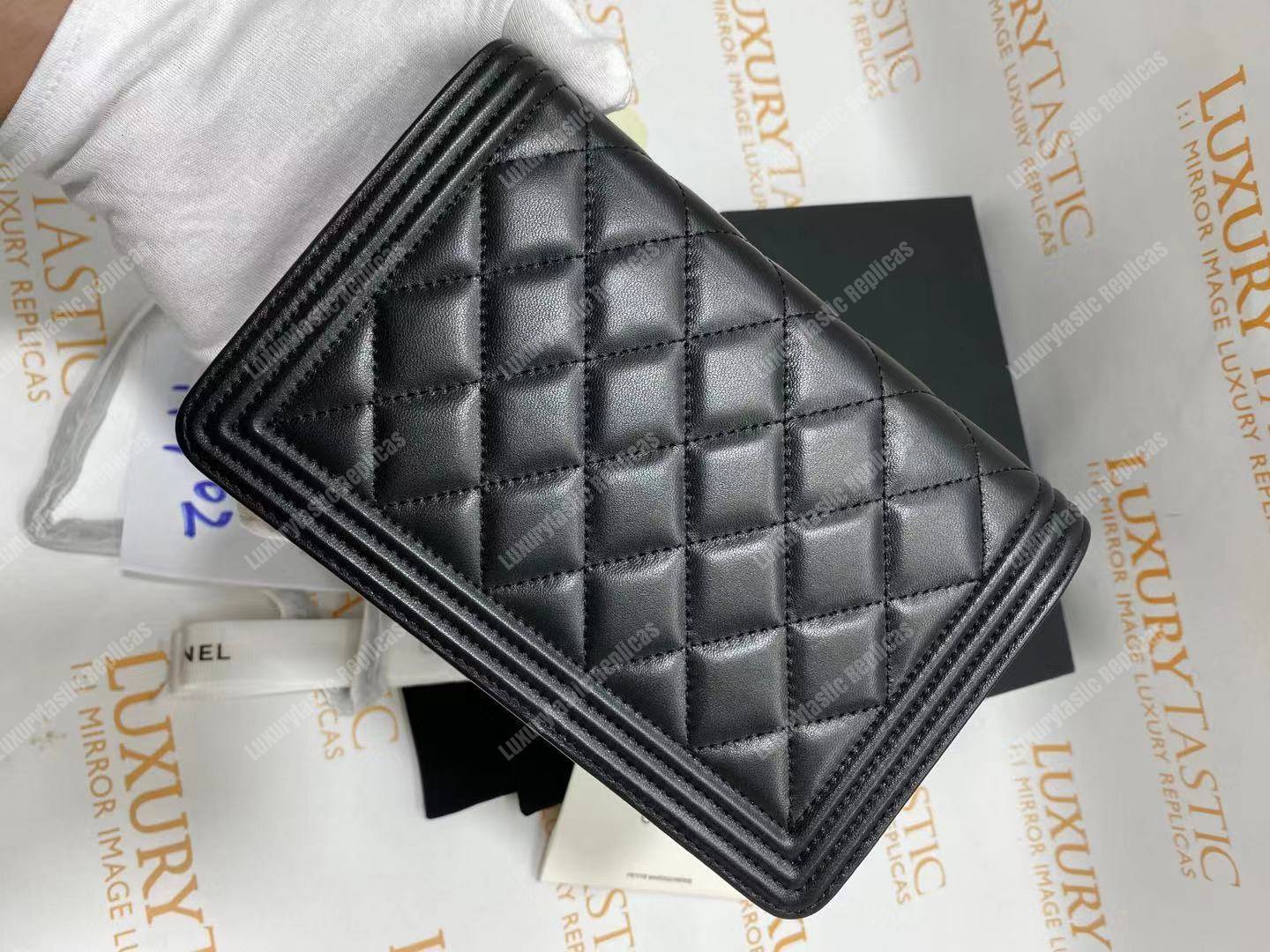 Ch*el le boy wallet on chain – woc black quilted lambskin silver-toned