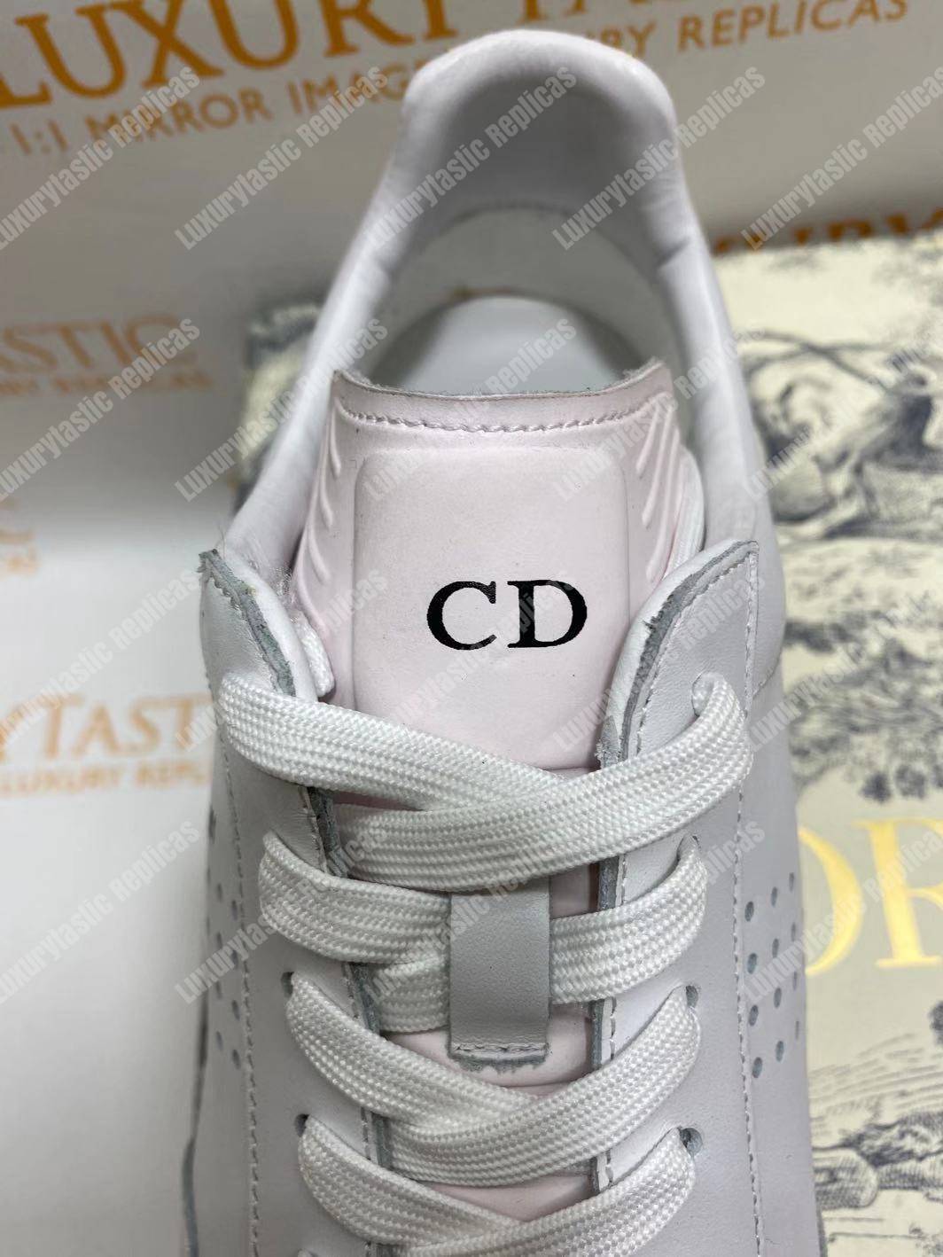 D*or “b01” sneaker white suede calfskin & white smooth calfskin