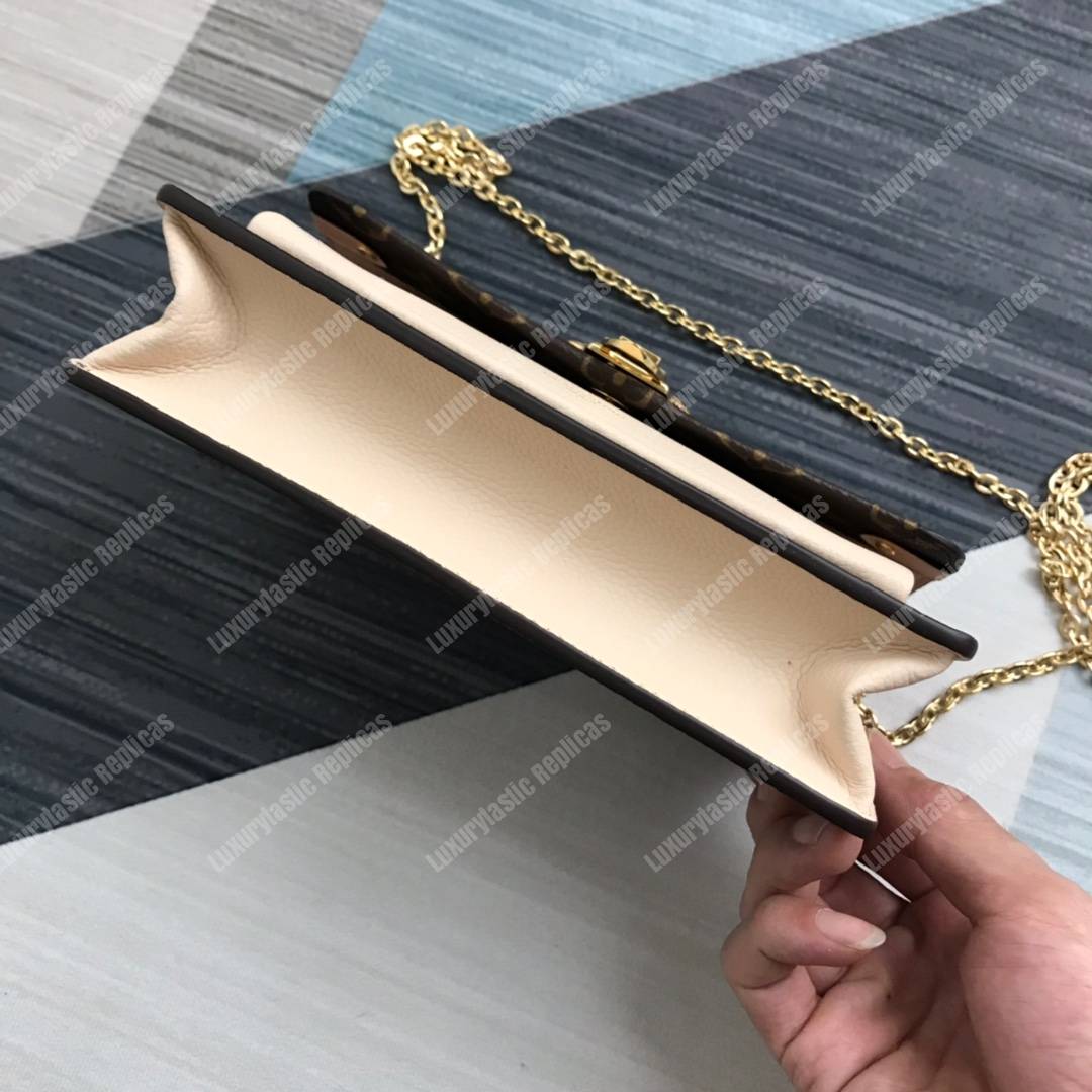 LV Vavin Chain Wallet Monogram Creme