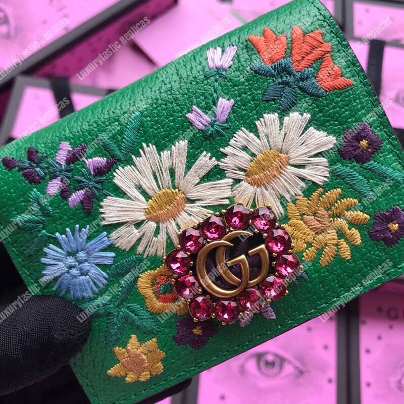 G*u*i embroidered leather card case green