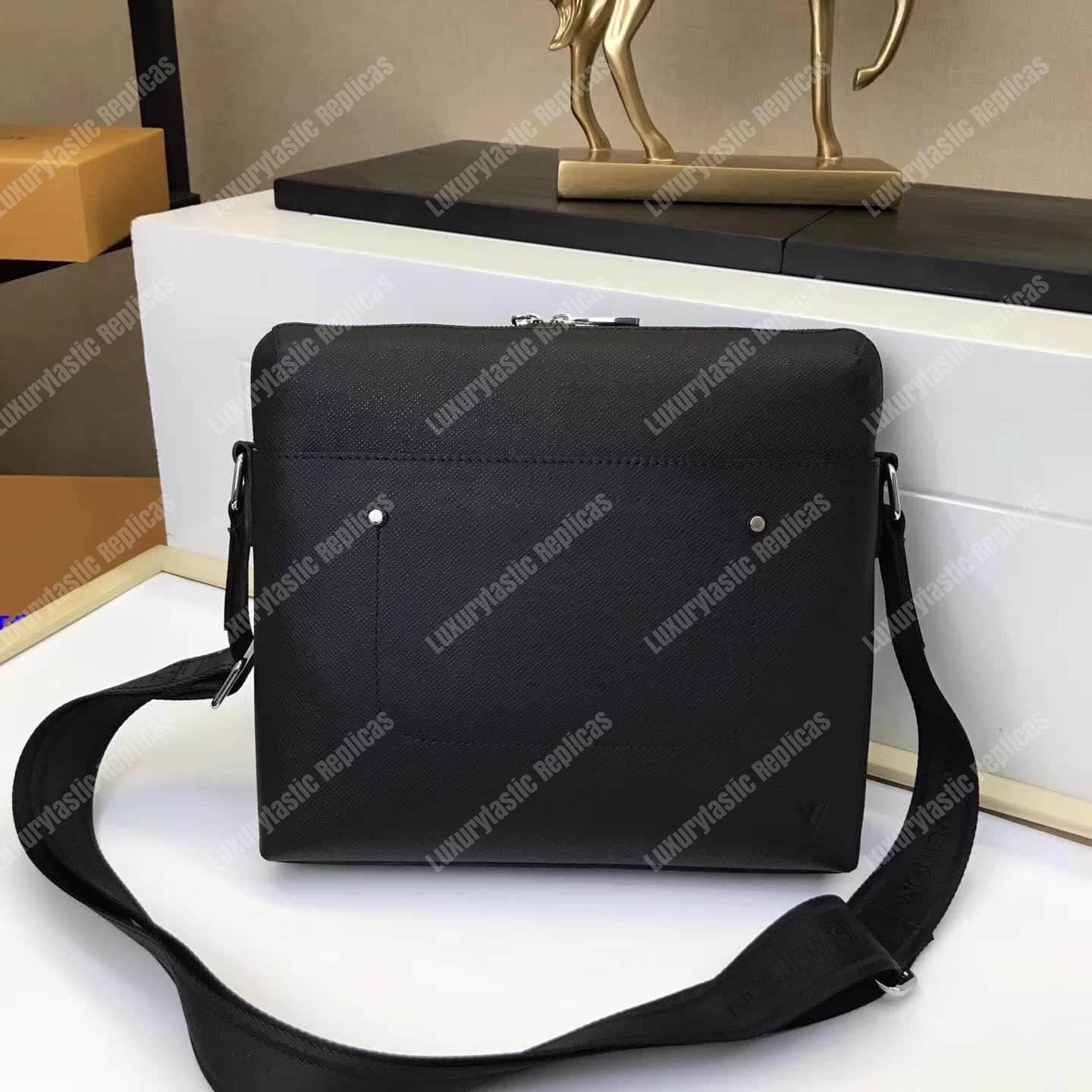 LV Taiga Grigori Messenger Bag PM Noir