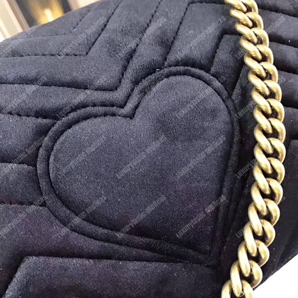 G*u*i gg marmont velvet shoulder bag black