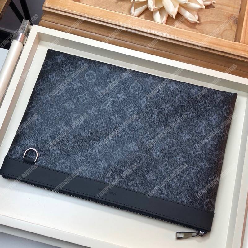 LV Discovery Pochette Monogram