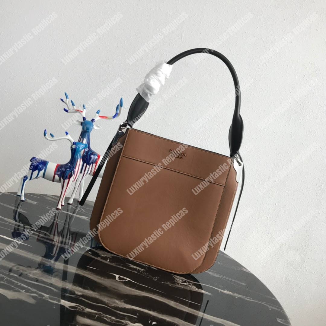 Pra*a margit leather shoulder bag brown