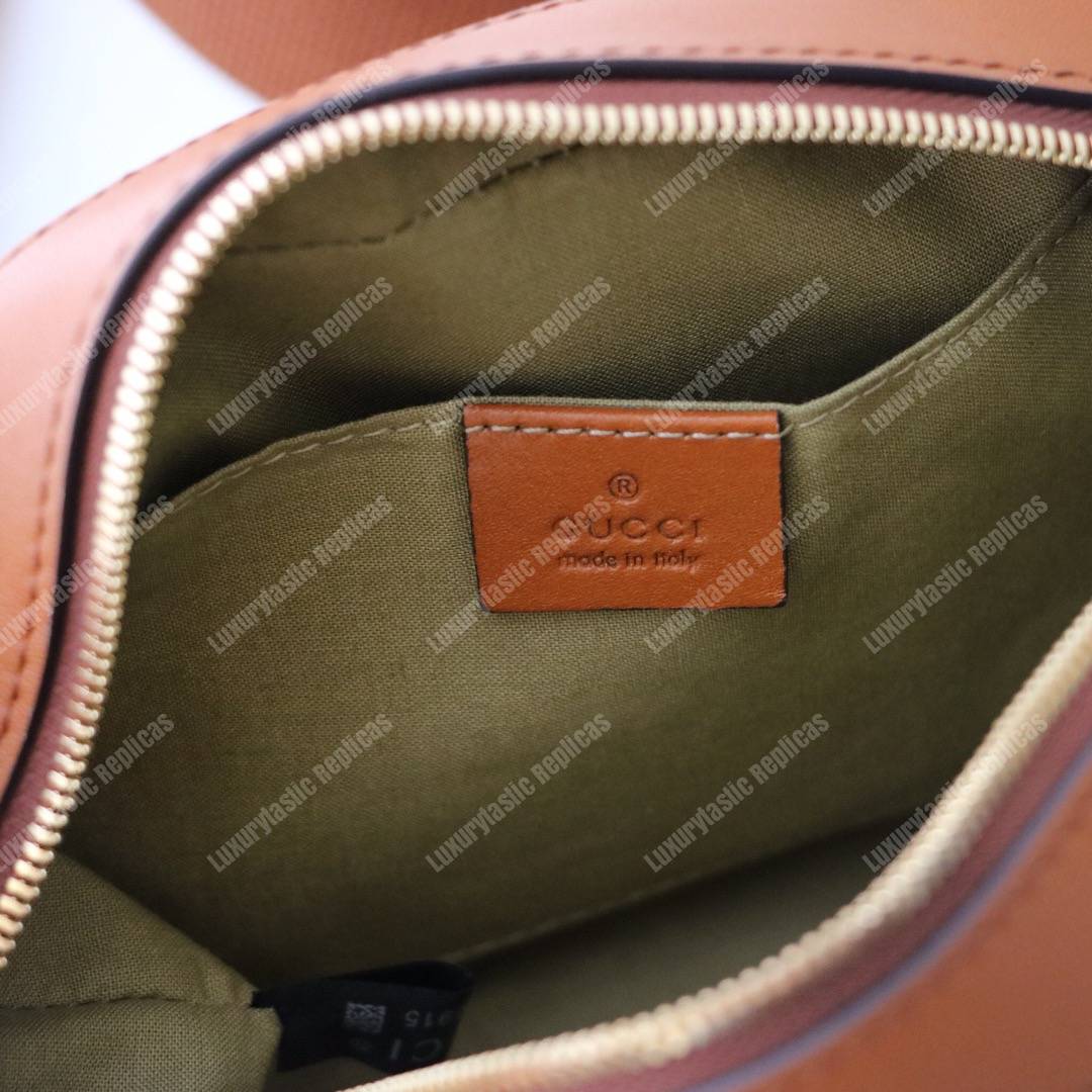 G*u*i vintage canvas shoulder bag