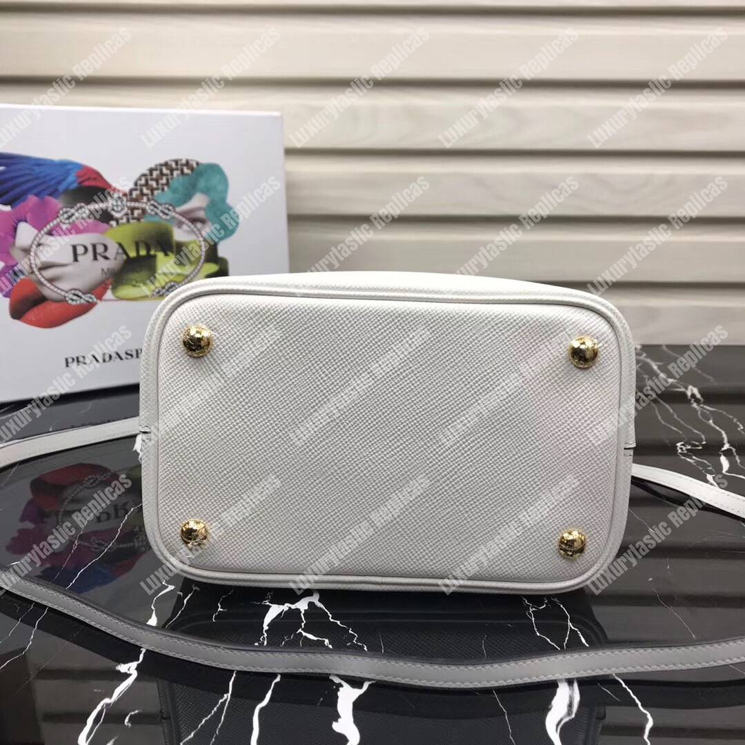 Pra*a panier medium bag white
