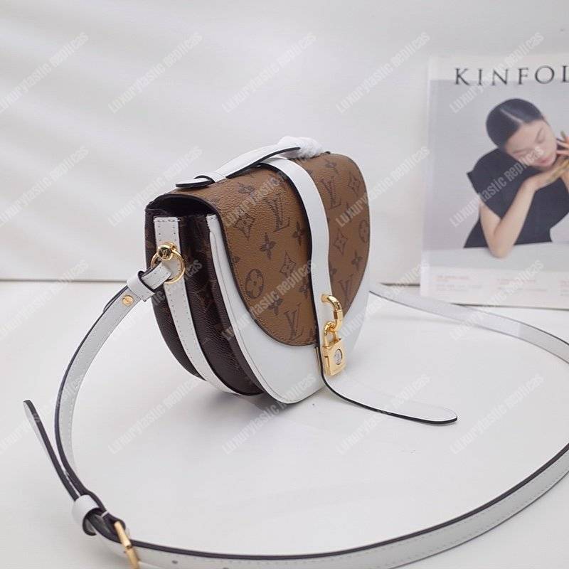 LV Chantilly Lock Monogram Reverse Blanc