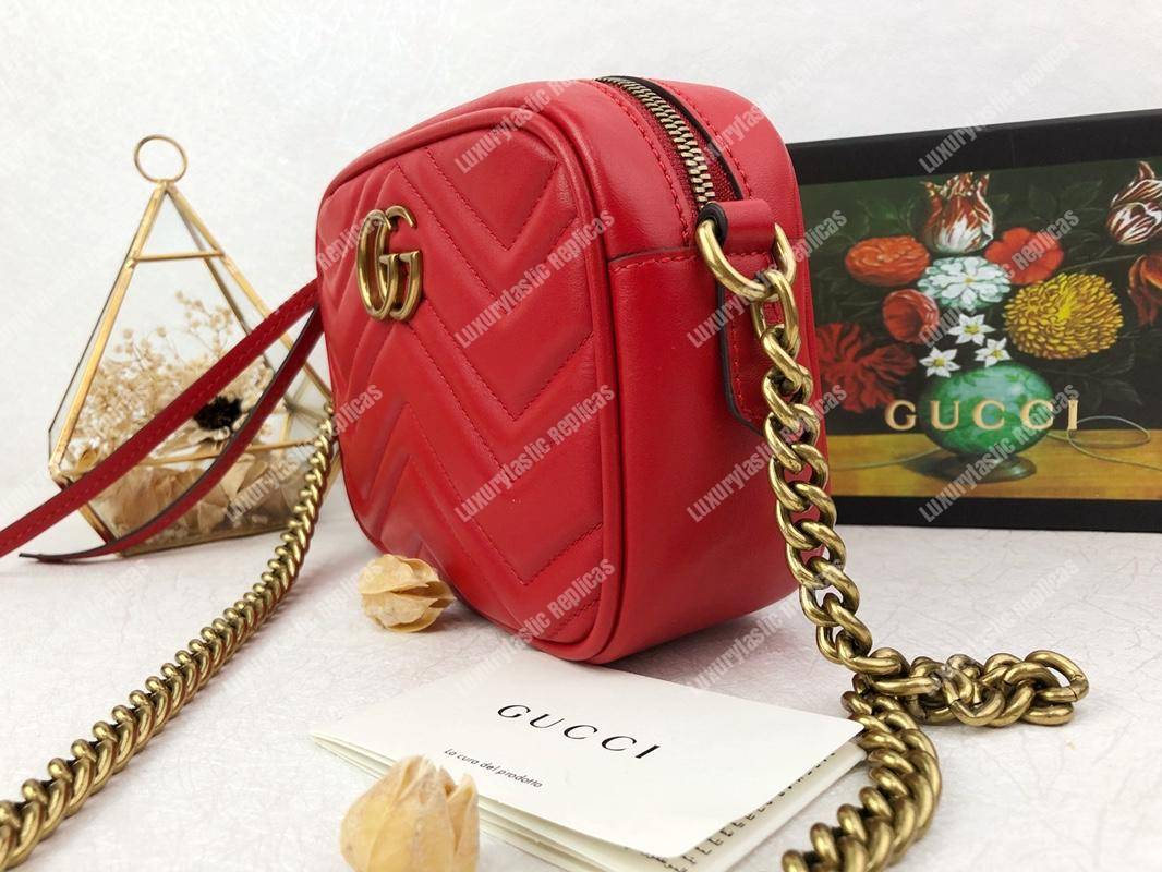 G*u*i gg marmont matelassé mini bag hibiscus red