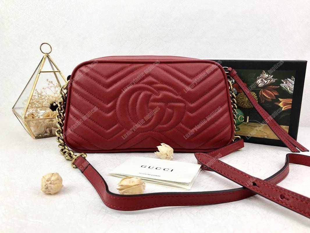 G*u*i gg marmont small matelassé shoulder bag hibiscus red