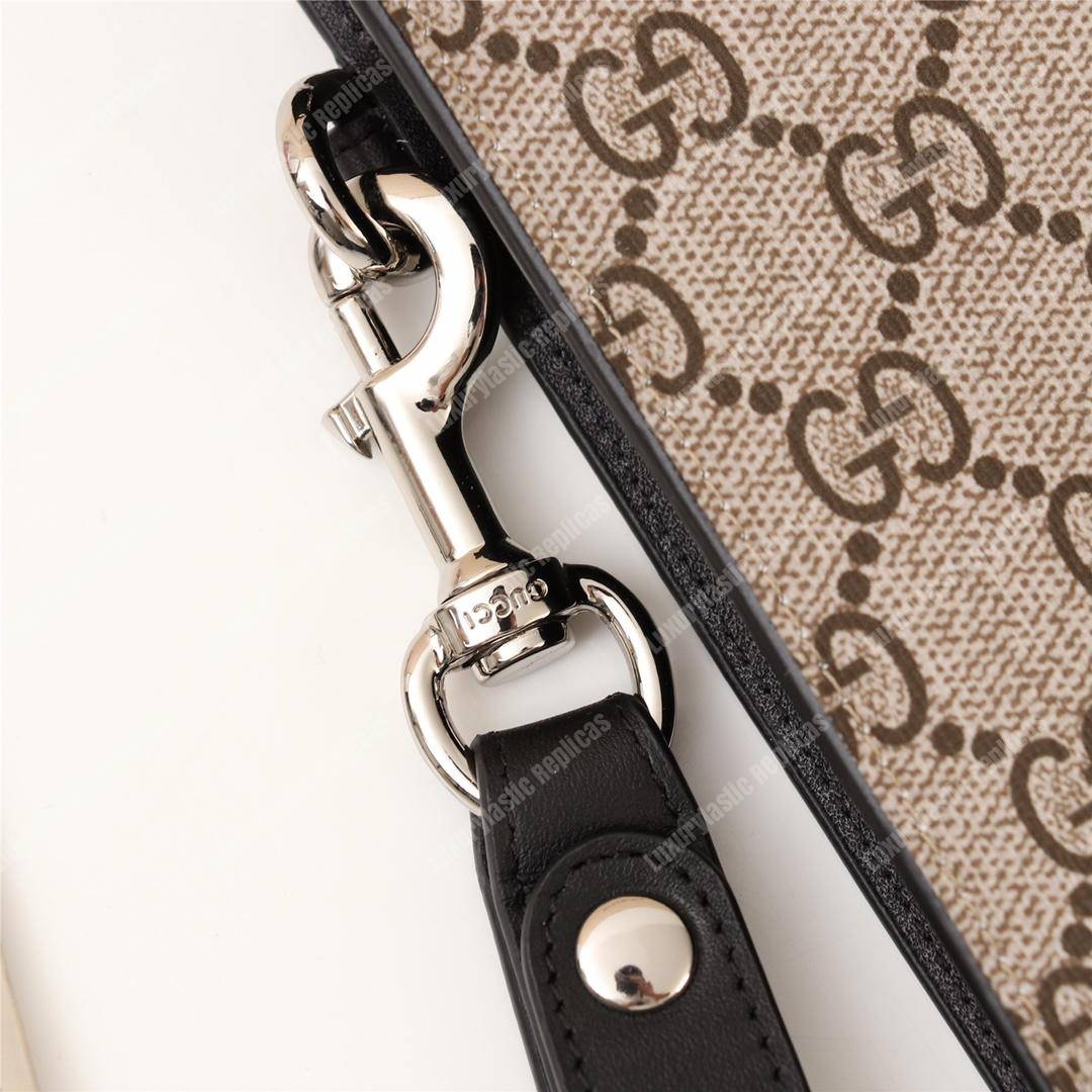 G*u*i tiger print gg sup*e clutch pouch