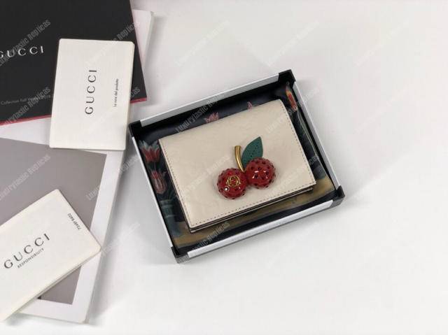 G*u*i signature card case wallet with cherries white