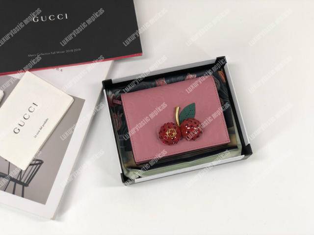 G*u*i signature card case wallet with cherries pink