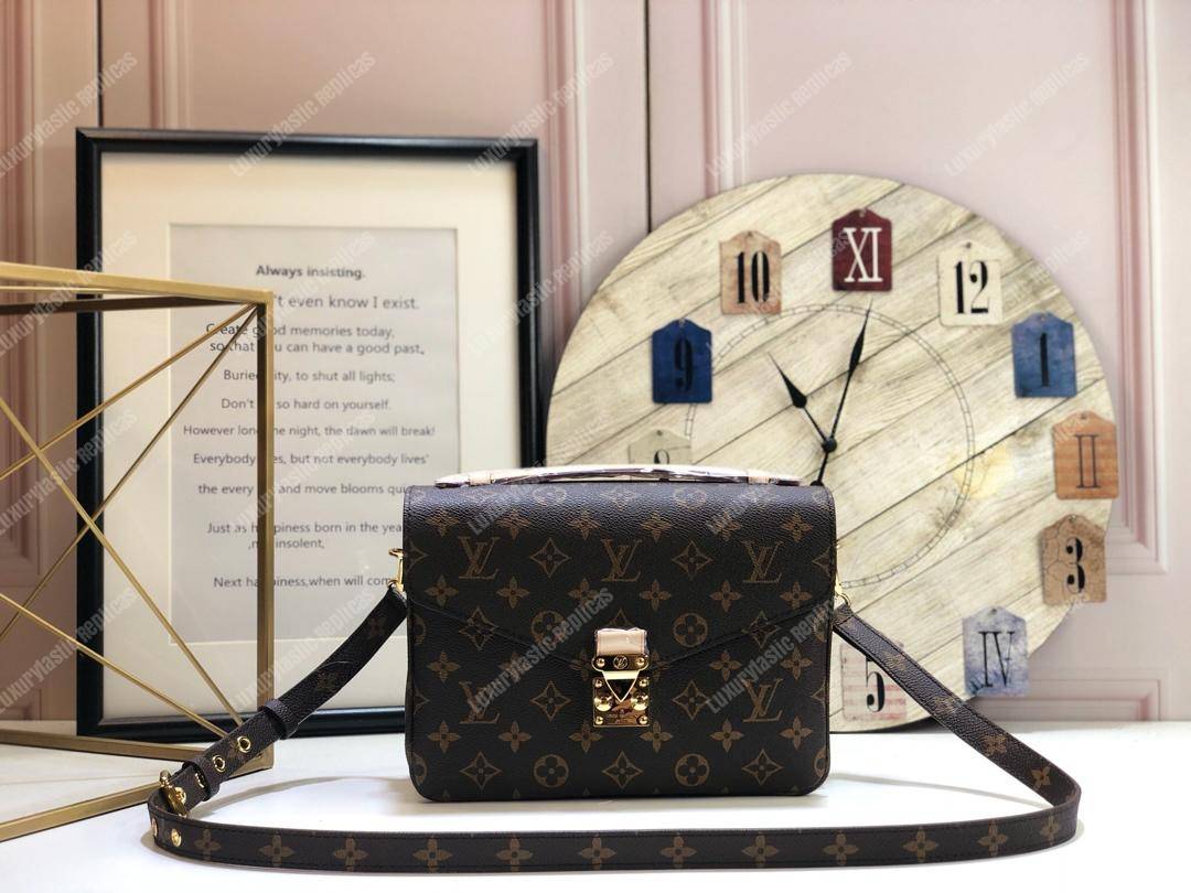 LV Pochette Metis Monogram