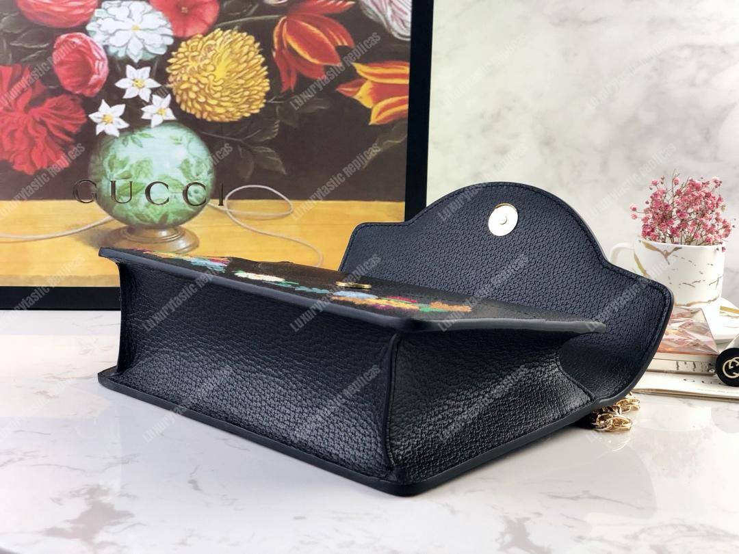 G*u*i embroidered small shoulder bag leather black