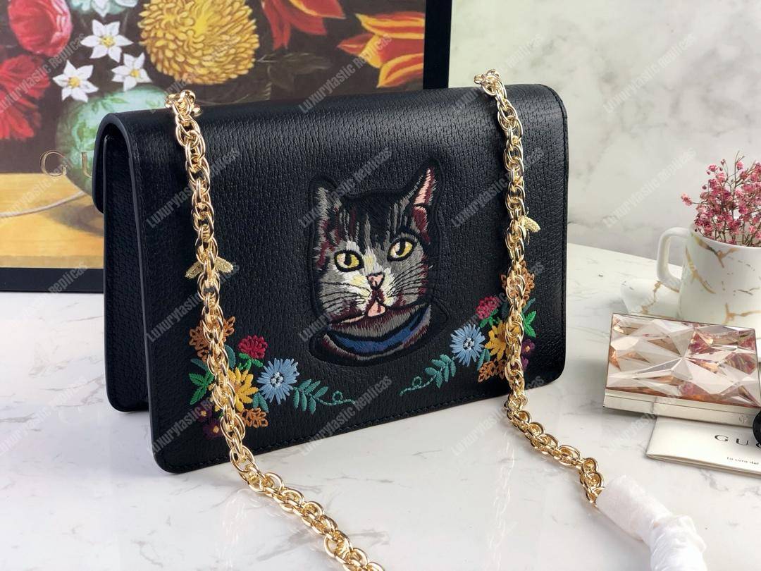 G*u*i embroidered small shoulder bag leather black