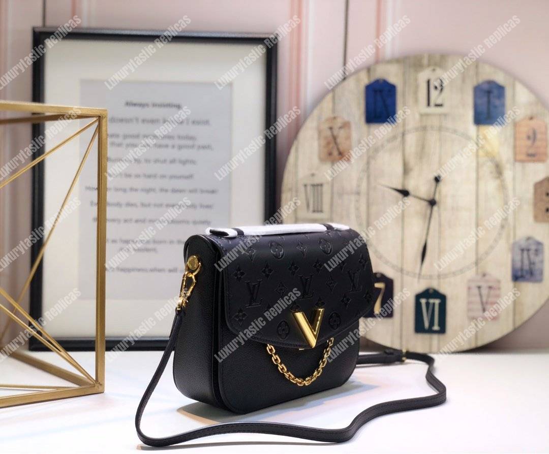LV Very Messenger Handbag Monogram Noir