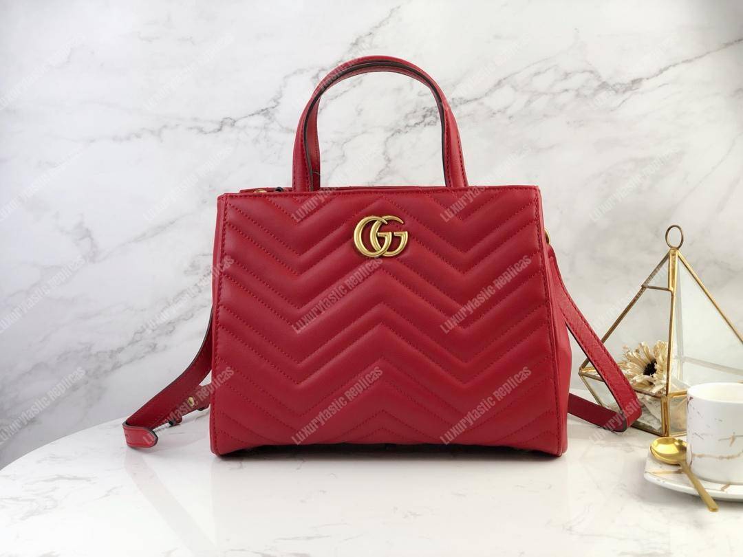 G*u*i gg marmont small matelassé top handle bag red