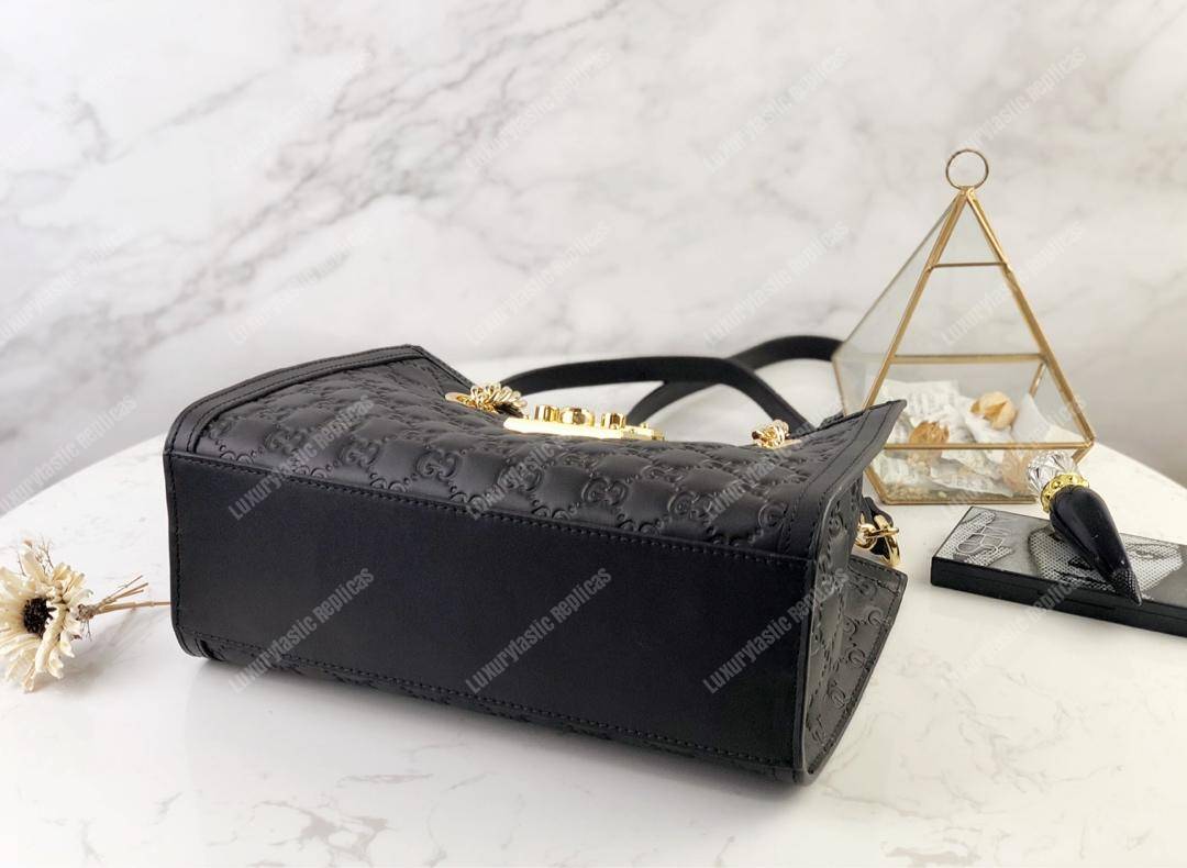 G*u*i padlock G*u*i signature small shoulder bag black