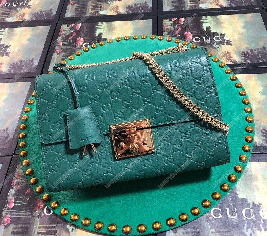 G*u*i padlock medium signature shoulder bag green