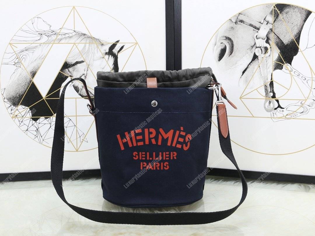 H**mes grooming bag black palladium-plated hardware