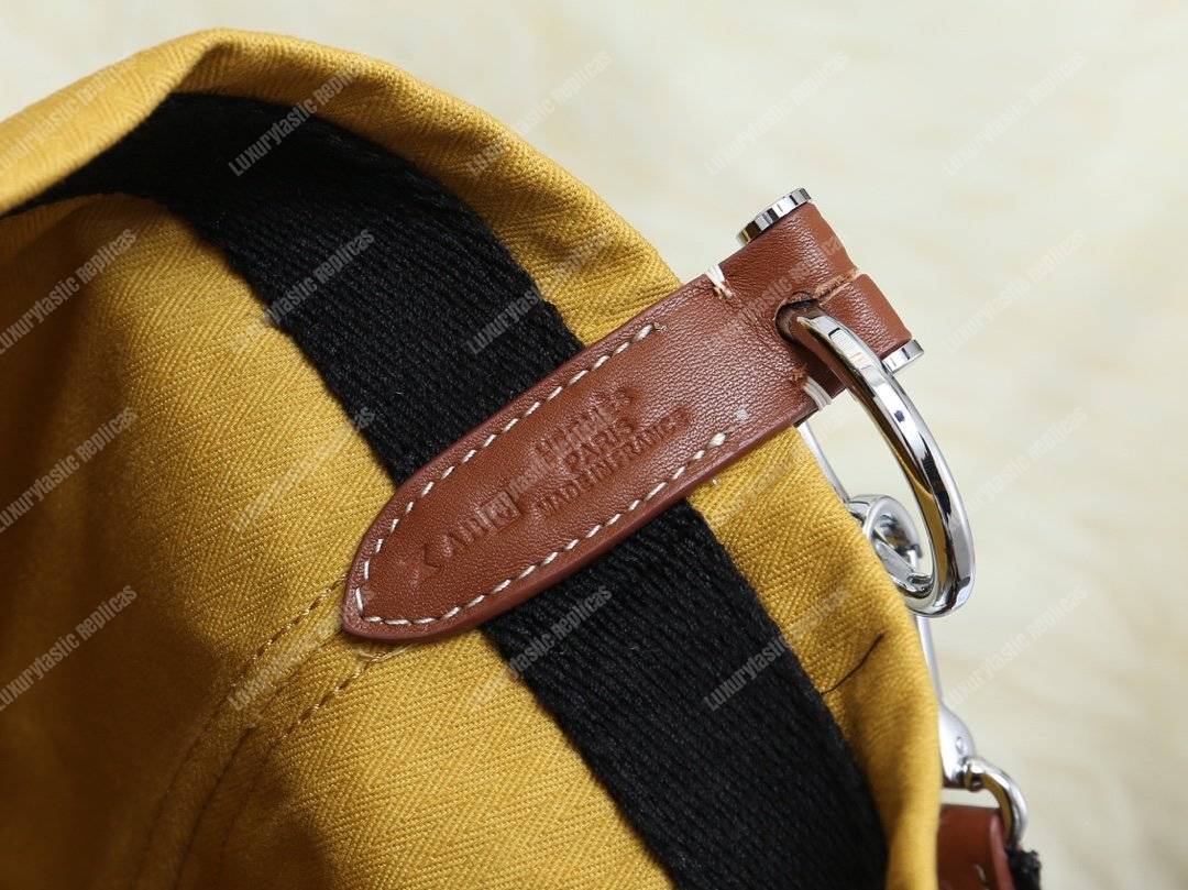 H**mes grooming bag light yellow palladium-plated hardware