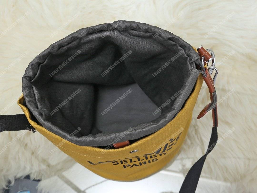 H**mes grooming bag light yellow palladium-plated hardware