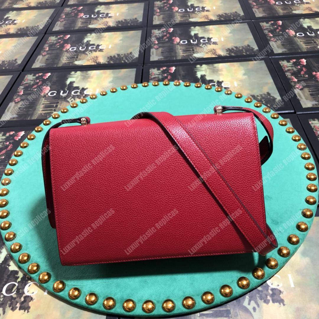 G*u*i zumi grainy leather small shoulder bag hisbiscus red