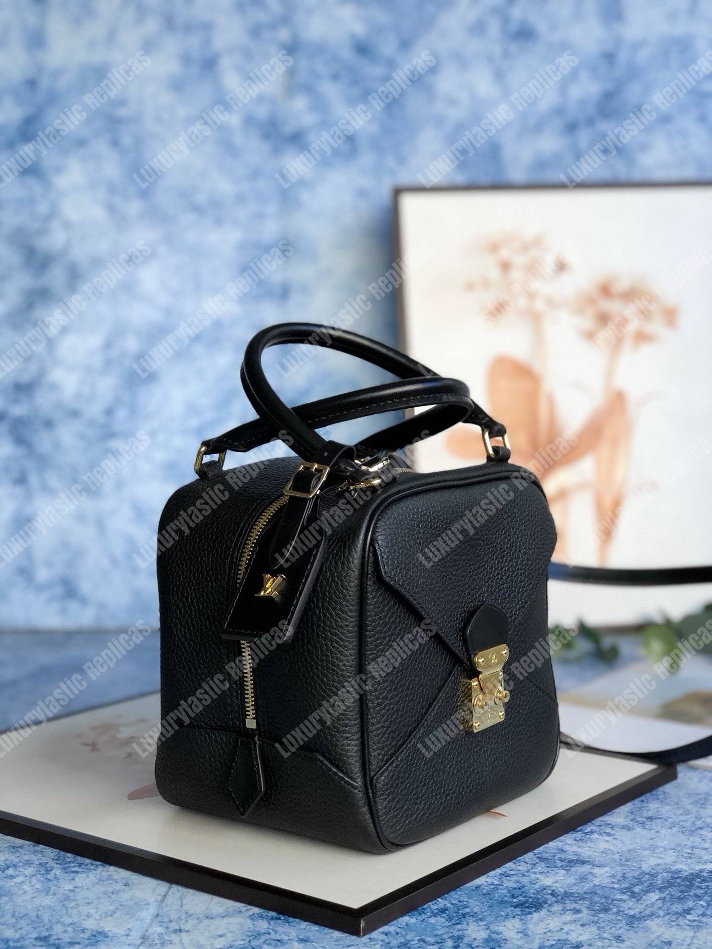 LV Neo Square Bag Noir