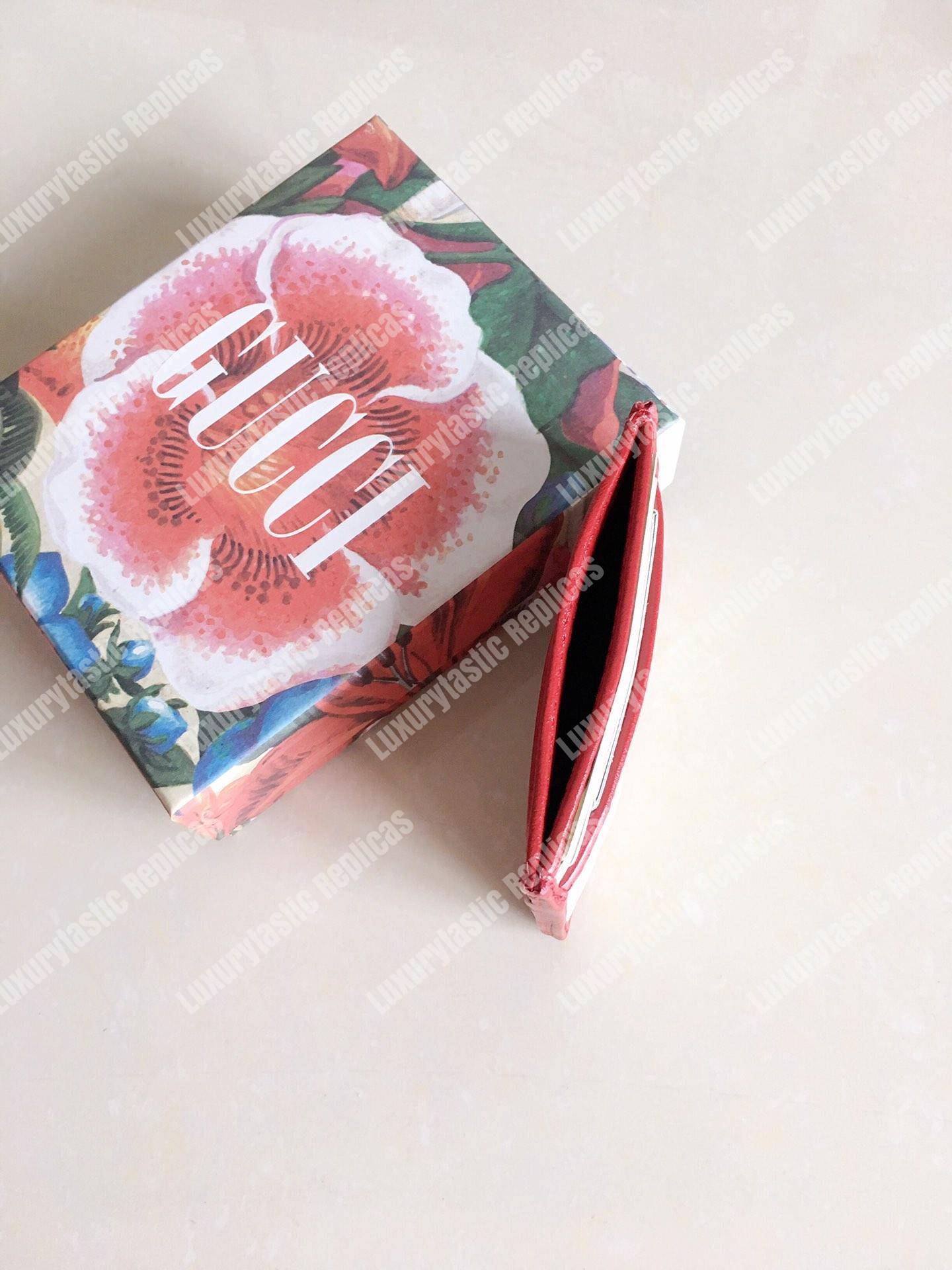 G*u*i gg marmont card case twisted white