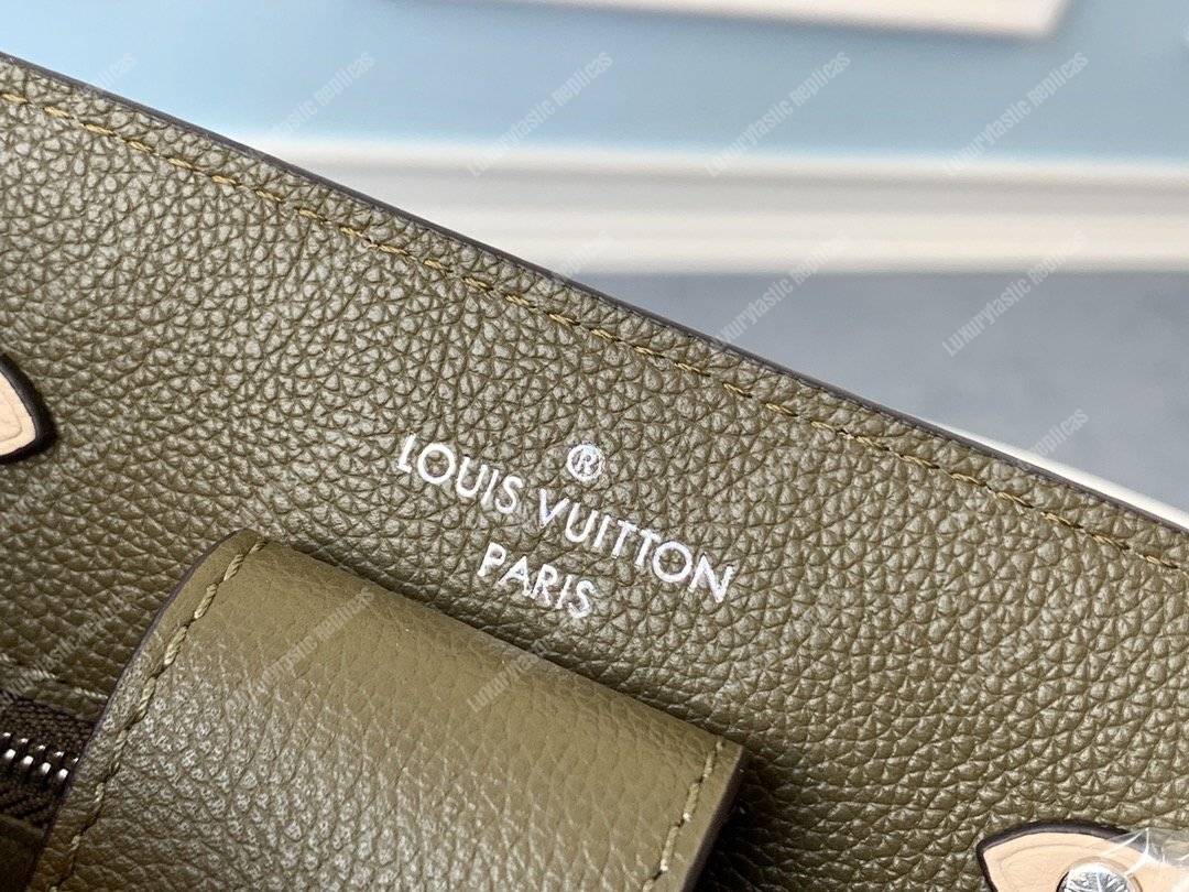 LV LockMe Bucket Laurier Toffee Latte Black