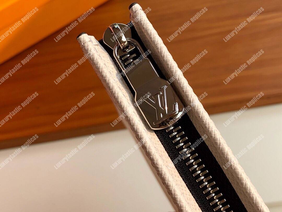 LV Pochette Voyage MM Monogram Creme