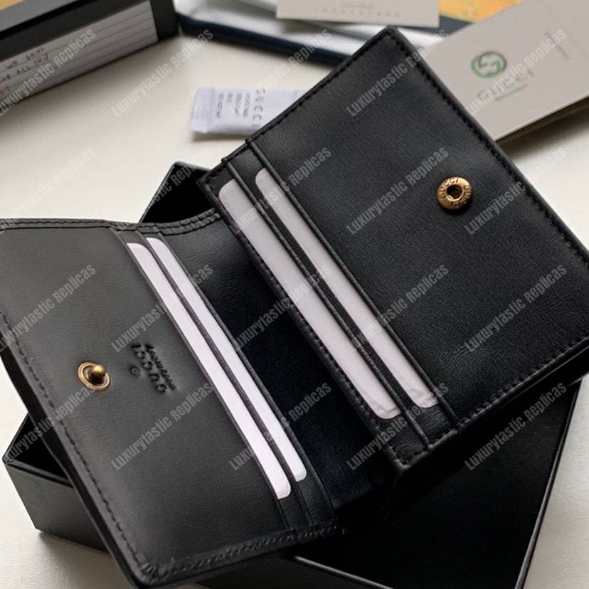 G*u*i leather card case with double g black