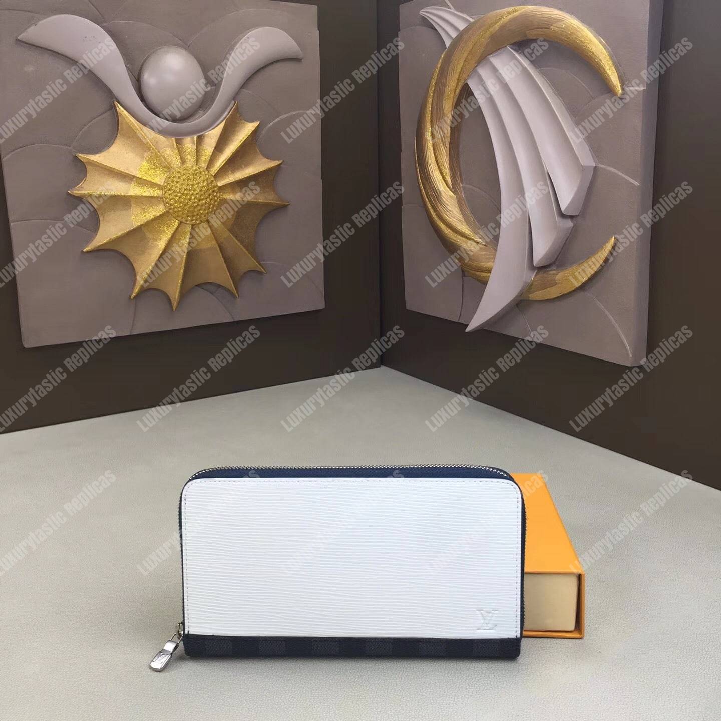 LV Zippy Organizer Epi Leather White
