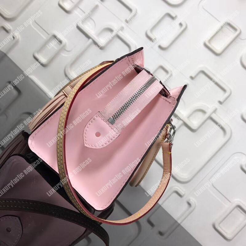 LV Neo Triangle Vernis Leather Rose Ballerine