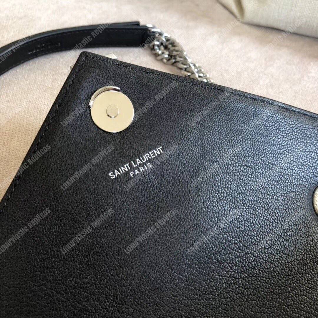 Saint Laurent Classic Medium Soft Envelope Black
