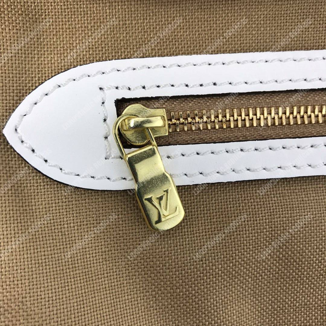 LV Speedy Bandouliere 30 Monogram Geant White